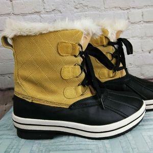 Leather Snow Boots - Faux Fur Lining